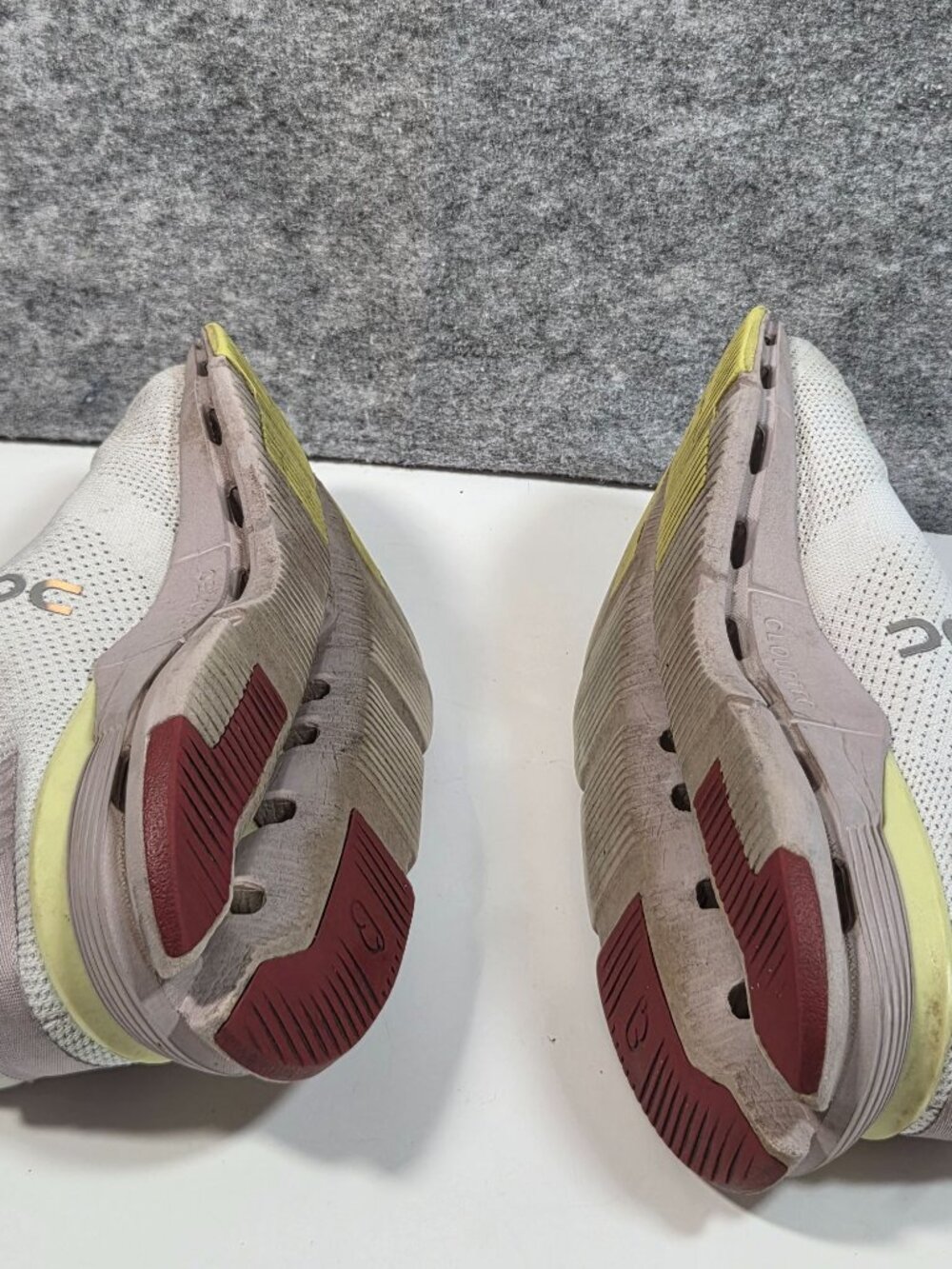 On CloudTec Sneakers Womens 9 Gray Pink Yellow Running Athleisure Streetwear - Picture 6 of 9